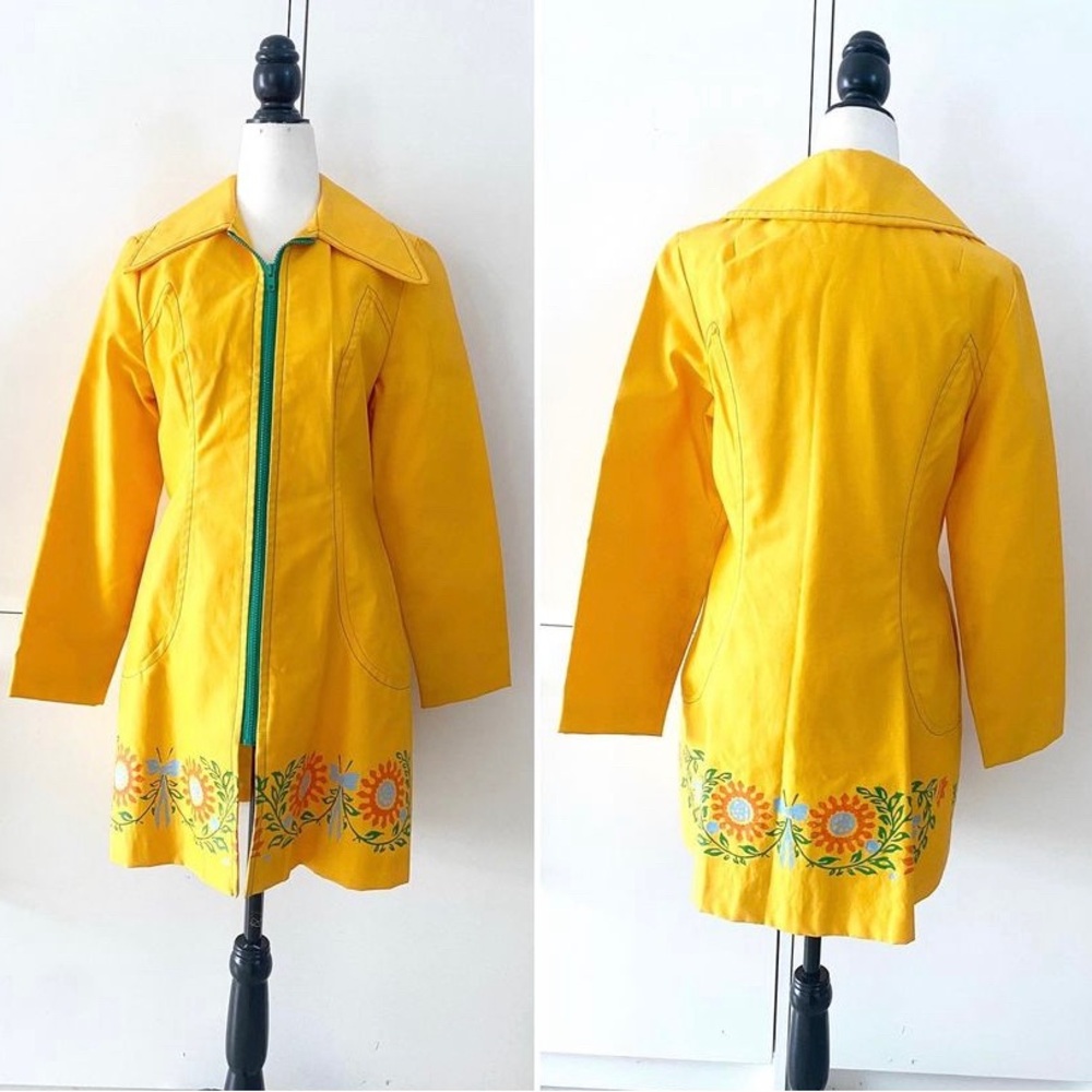 Vintage Yellow Floral Detail Rain Jacket
